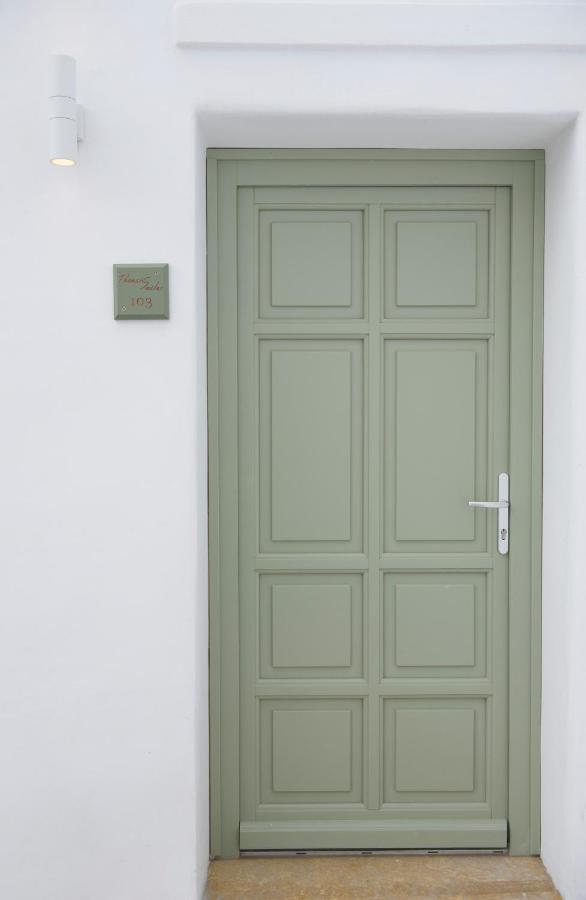 אמורגוס Theasis Suites מראה חיצוני תמונה