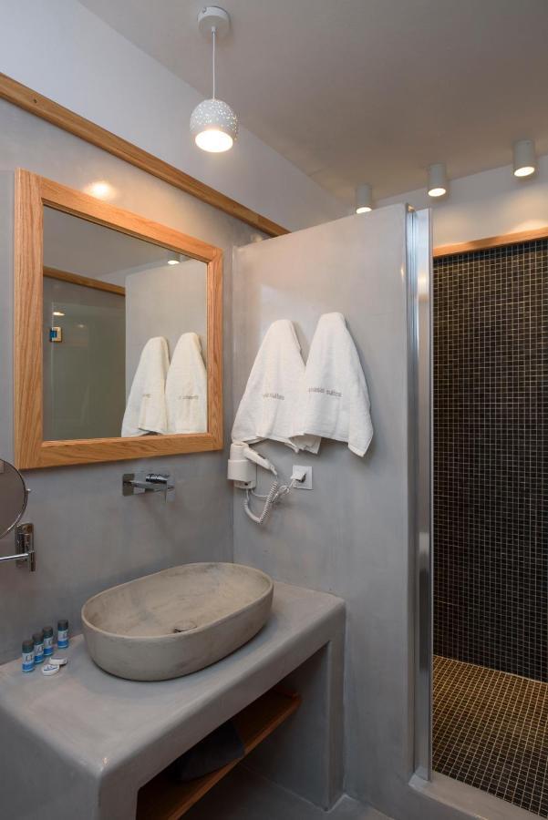אמורגוס Theasis Suites מראה חיצוני תמונה