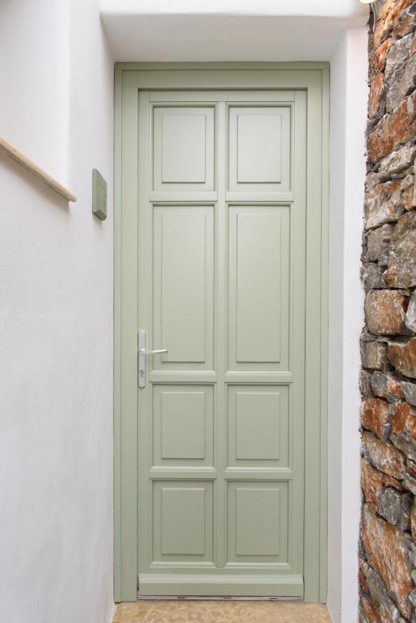 אמורגוס Theasis Suites מראה חיצוני תמונה