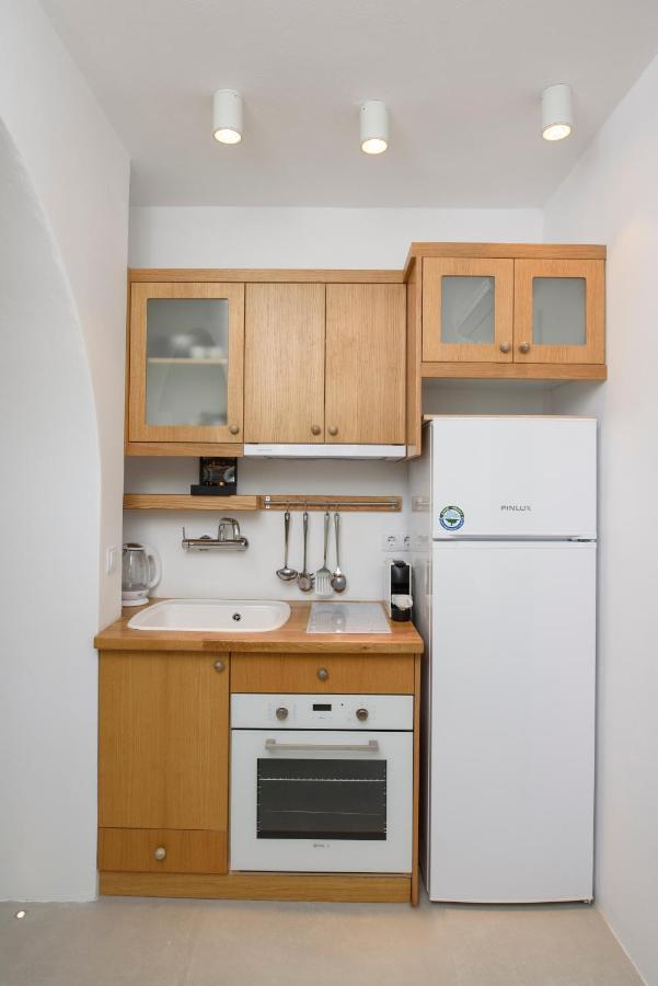 אמורגוס Theasis Suites מראה חיצוני תמונה